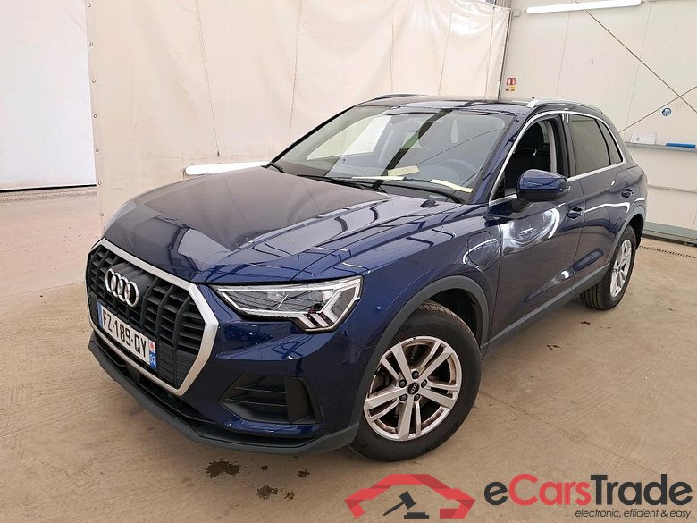 Q3 45 TFSI e Business Line 1.4 TFSI 245CV BVA6 E6d