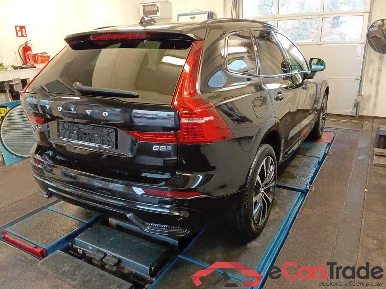 Volvo XC60 (03.2017->) DE - SUV5 B5 (Benzin) AWD EU6d, Ultimate Dark Mild-Hybrid (EURO 6d), (Facelift) #4