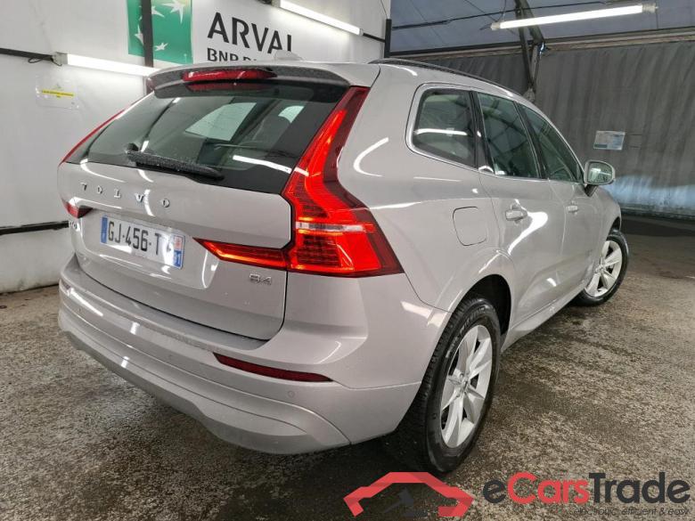 VOLVO XC60 5p SUV B4 AWD 197 Geartro 8 Momentum #3