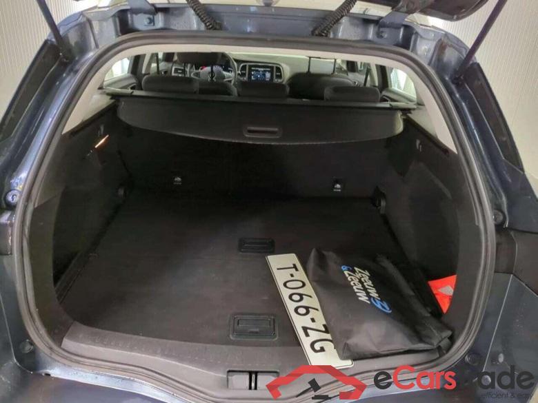 RENAULT Mégane Estate 1.3 TCe140 Equilibre #6