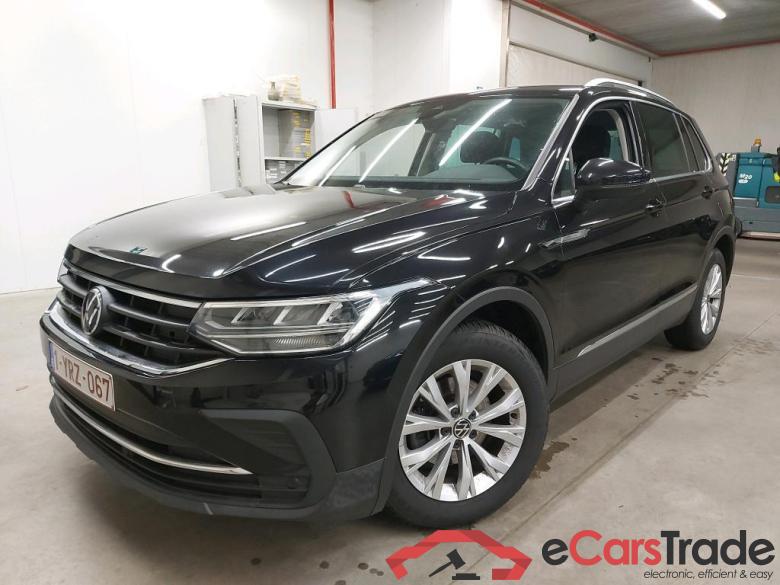 VOLKSWAGEN - VW  TIGUAN TSI 150PK DSG Life With Nav Discover Media & Pack Cargo & Travel & Chrome & Winter Pack & Rear View Camera  * PETROL * #1