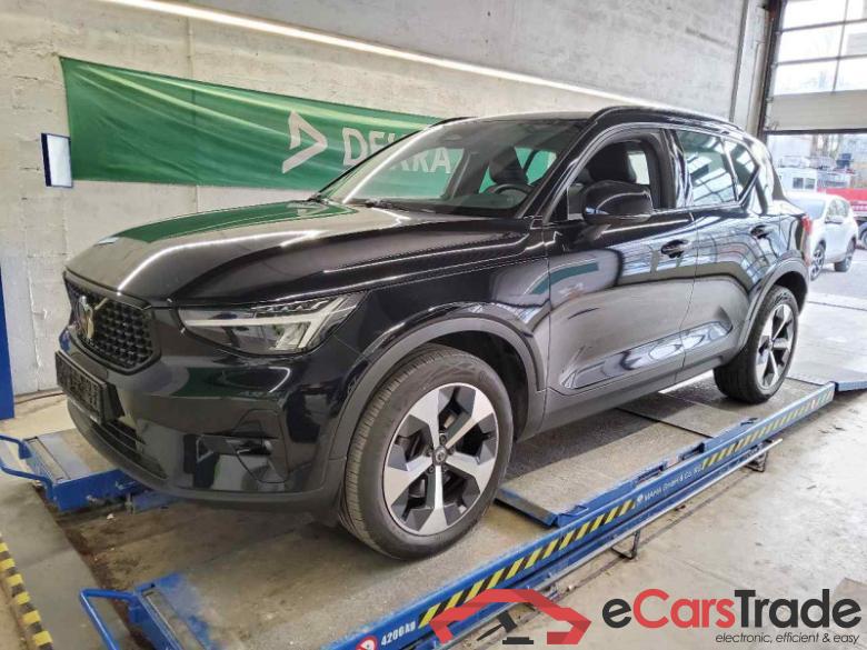 Volvo XC40 (2017->) DE - SUV5 B4 2WD EU6d, Plus Dark (EURO 6d), (Facelift) 2022 - 2024 #1