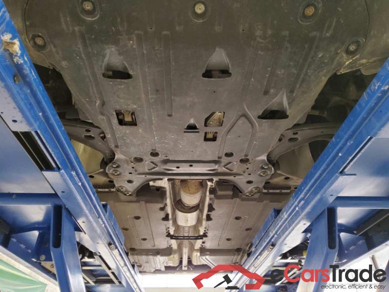 Volvo XC40 (2017->) DE - SUV5 B4 2WD EU6d, Plus Dark (EURO 6d), (Facelift) 2022 - 2024 #5