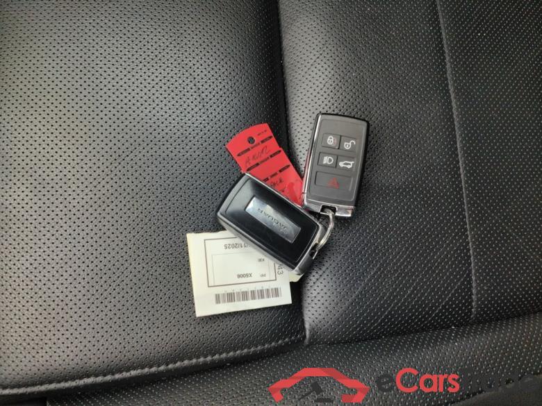 JAGUAR F-PACE DIESEL 2.0 D MHEV AWD D165 S 5d #4