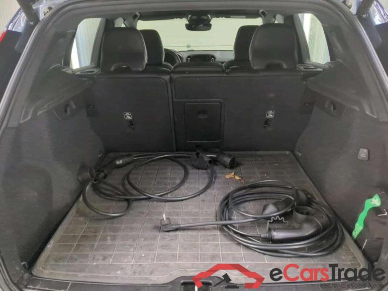 VOLVO XC40 Recharge P8 AWD RDes #6
