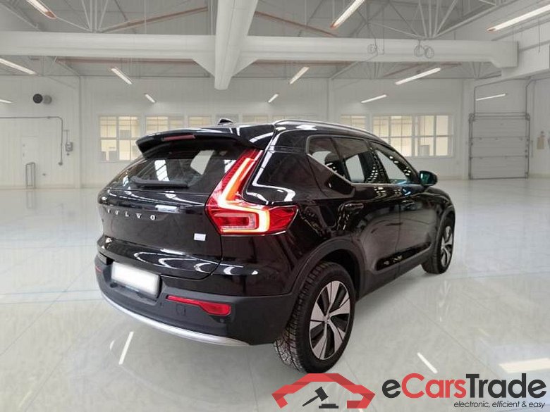VOLVO XC40 / 2021 / 5P / SUV T4 RECHARGE PLUG-IN AUTO CORE #2
