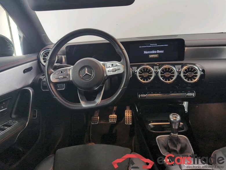 Mercedes CLA 180 AMG Night LED-Xenon Widescreen Ambient Navi 1/2 Sport-Leather-Alcantara KeylessGo Camera Klima PDC ... #6