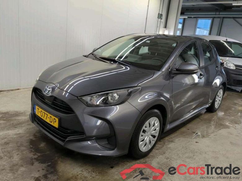 TOYOTA Yaris 1.5 Hyb. Active #1