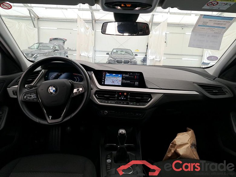 BMW Série 1 / 2019 / 5P / Berline 116i Business Design #5