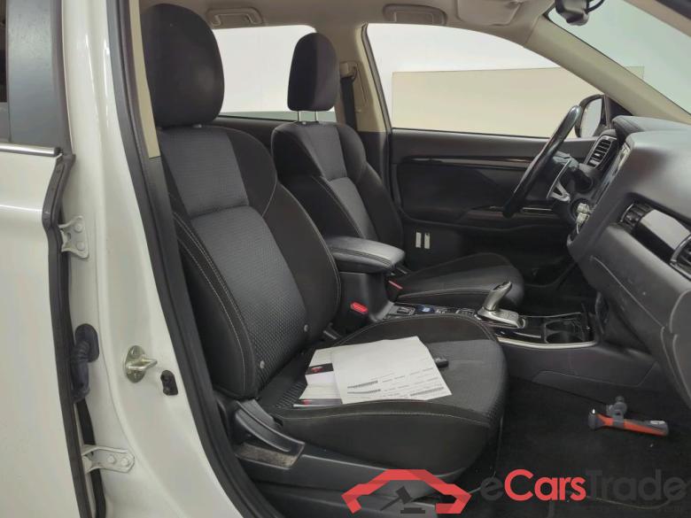 Mitsubishi Outlander PHEV Pure+ 5d #3