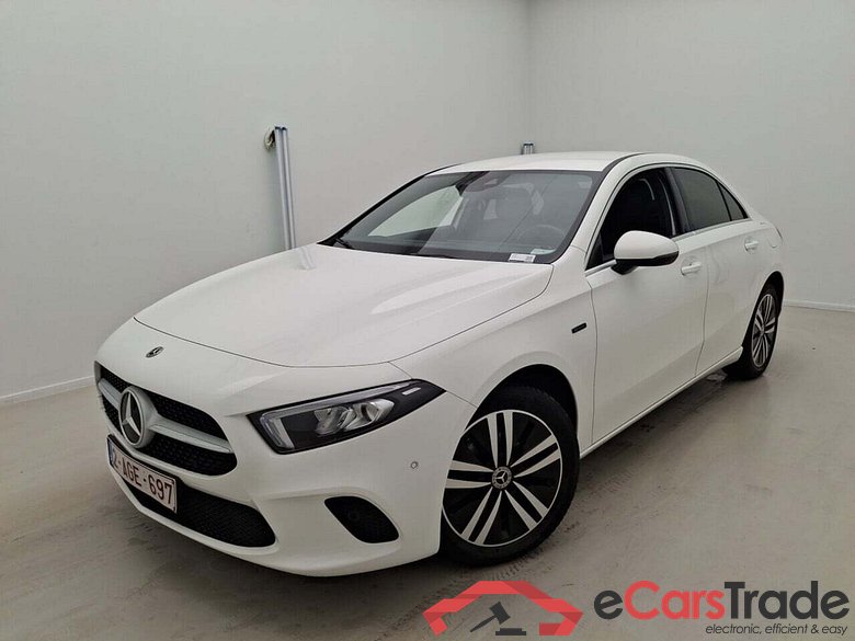 Mercedes A 250e Plug-In Hybrid Aut. LED-Xenon Widescreen Ambient Navi Sport-Leather KeylessGo Camera Klima PDC ...