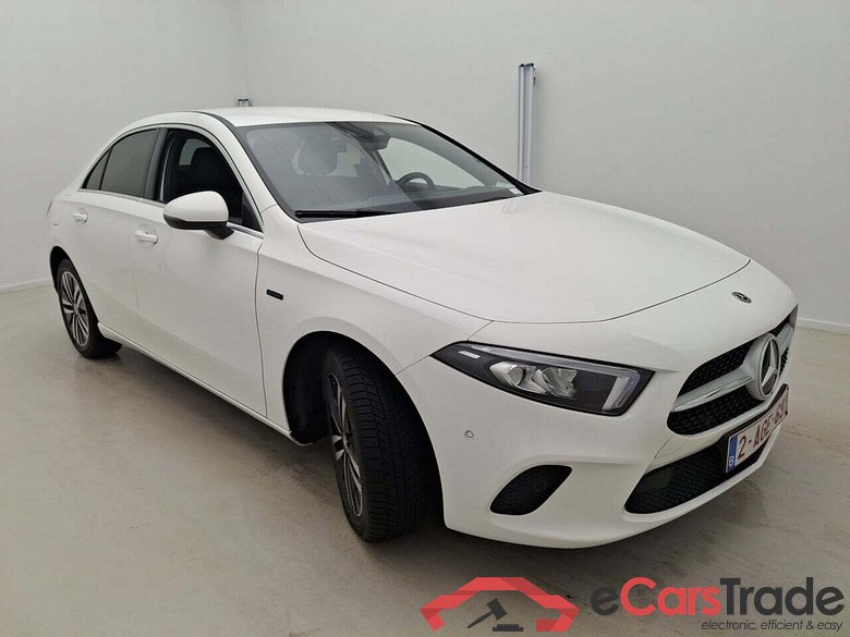 Mercedes A 250e Plug-In Hybrid Aut. LED-Xenon Widescreen Ambient Navi Sport-Leather KeylessGo Camera Klima PDC ... #2
