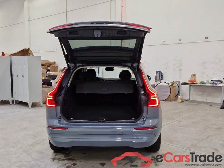 VOLVO XC60 / 2021 / 5P / SUV B4 D AWD AUTOMATICO MOMENTUM PRO MY22 #5