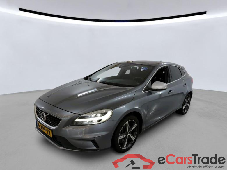 VOLVO V40 112 kW