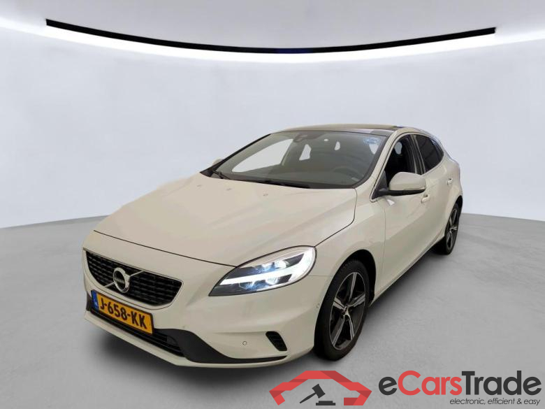 VOLVO V40 112 kW