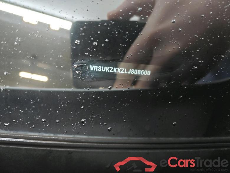 PEUGEOT e-2008 100 kW #3