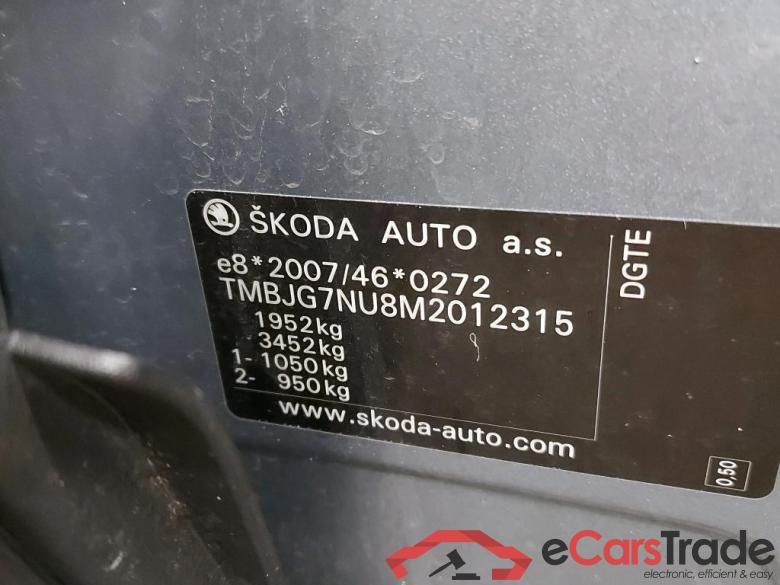 SKODA - SKO KAROQ CRTDI 115PK DSG7 Ambition Pack Corporate & ACC& Side Assist & Electric Towing Hook & Pano Roof #6