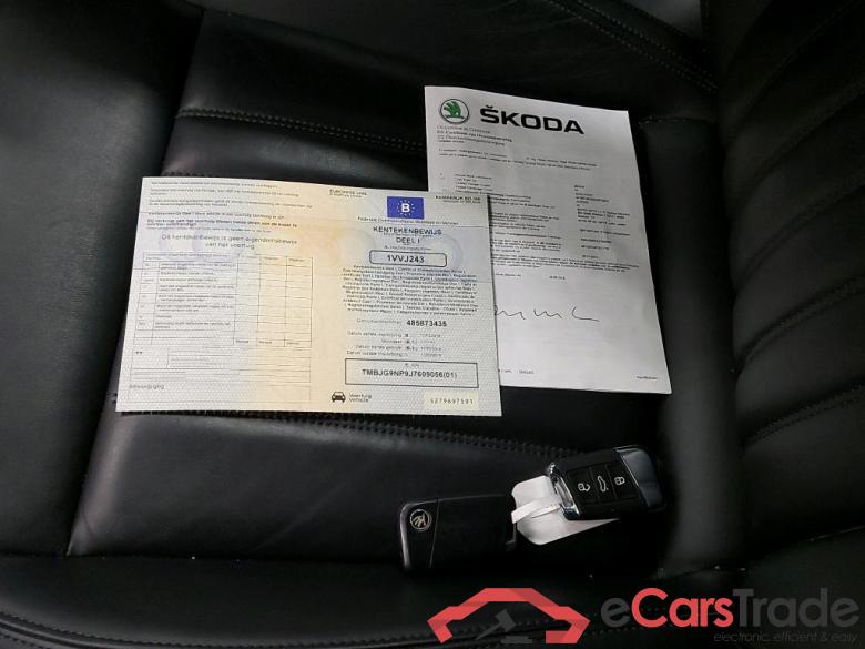 SKODA - SKO SUPERB COMBI CRTDI 120PK Style Pack Premium II & Corporate Plus Pack & Kessy & Electric Heated Leather  Mem Seats #4