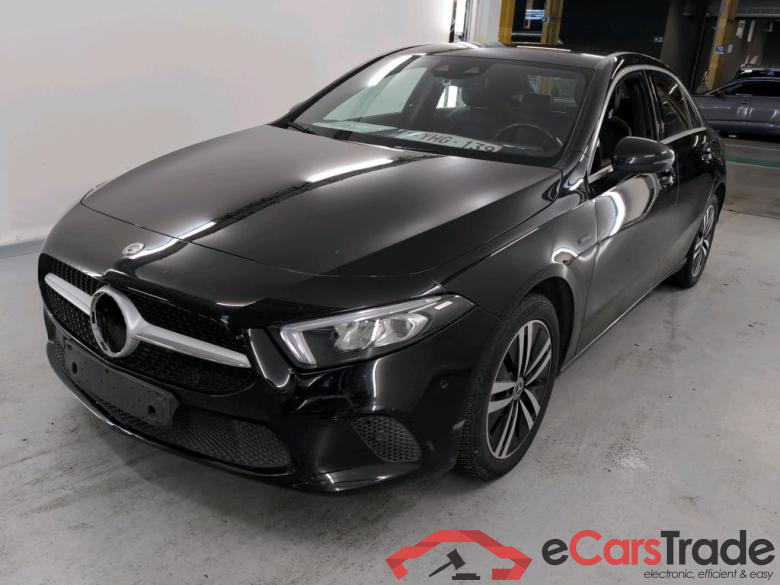 MERCEDES-BENZ CLASSE A SEDAN (V177) A 250 e PHEV Business Solution