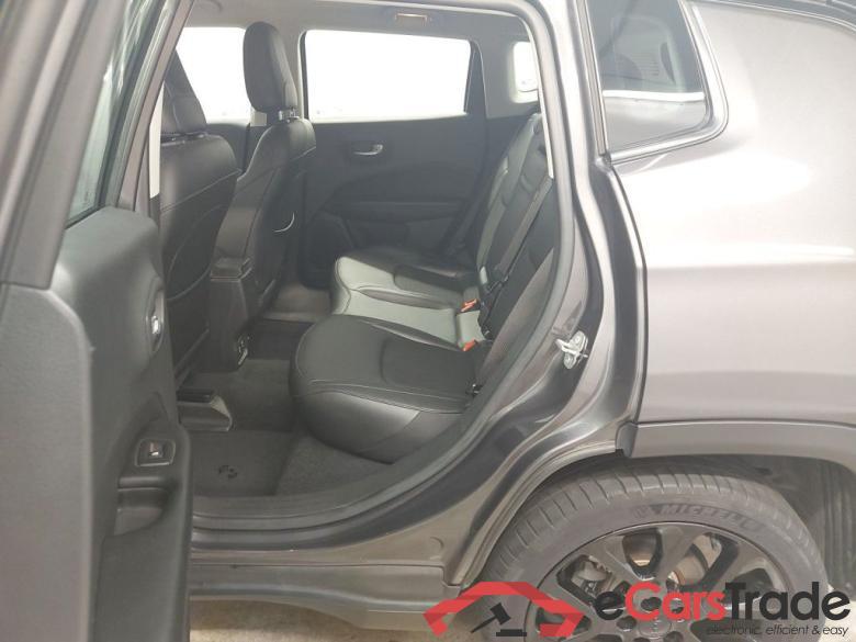 Jeep Compass 1.3 Turbo T4 130 4x2 MTX Black Star 5d #6