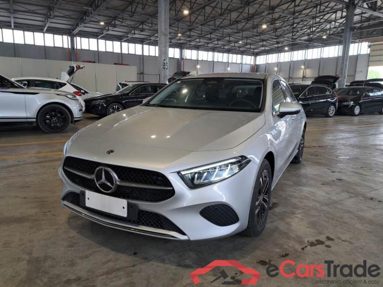 MERCEDES-BENZ CLASSE A / 2022 / 5P / BERLINA A 250 E PLUG-IN AT PROGRESSIVE ADVANCED