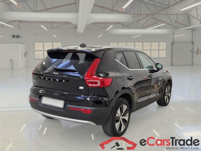 VOLVO XC40 / 2021 / 5P / SUV T5 RECHARGE PLUG-IN AUTO CORE #2