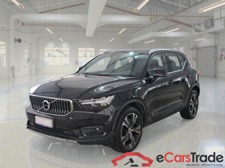 VOLVO XC40 / 2017 / 5P / SUV T5 PLUG-IN HYBRID AUTO RECH INSCRIP EXPR #1