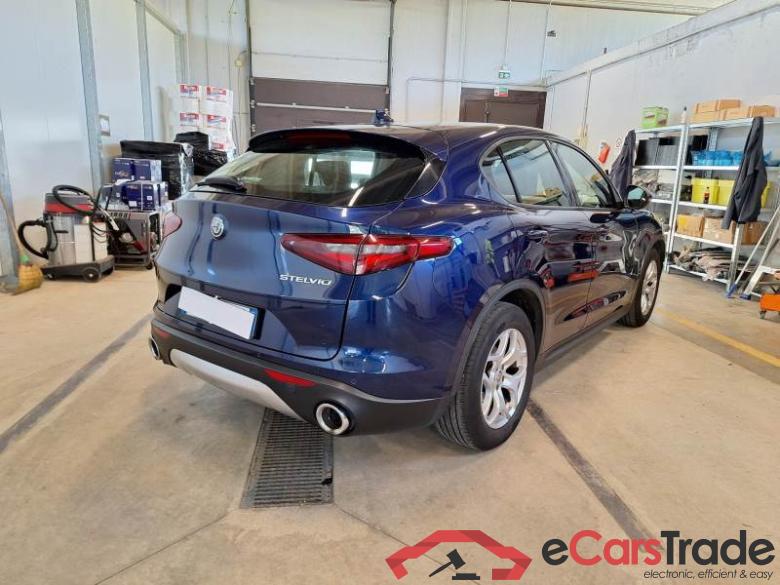 ALFA ROMEO STELVIO / 2017 / 5P / SUV 2.2 TURBO DIESEL 160CV BUSINESS AT8 RWD #2