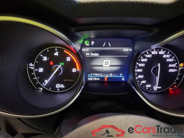 ALFA ROMEO STELVIO / 2017 / 5P / SUV 2.2 TURBO DIESEL 160CV BUSINESS AT8 RWD #4