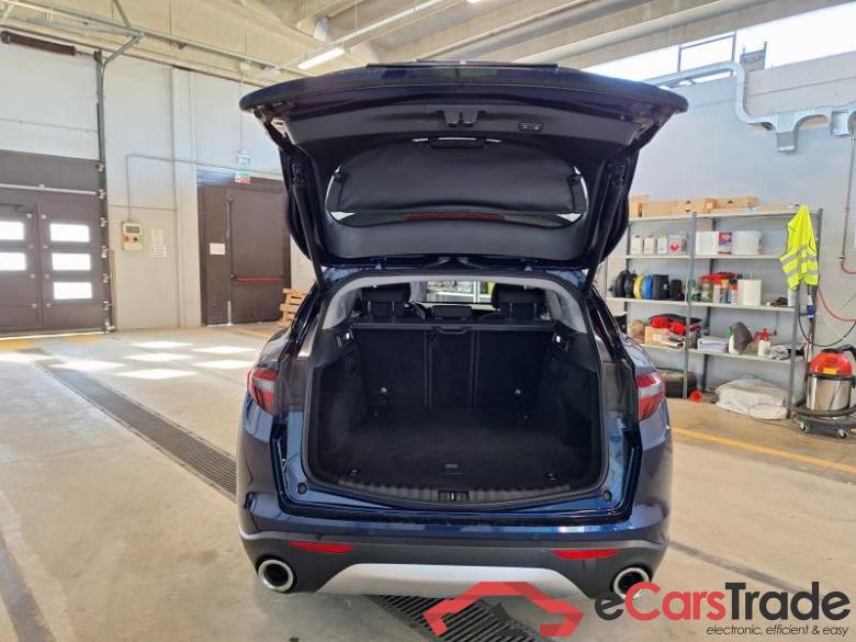 ALFA ROMEO STELVIO / 2017 / 5P / SUV 2.2 TURBO DIESEL 160CV BUSINESS AT8 RWD #5