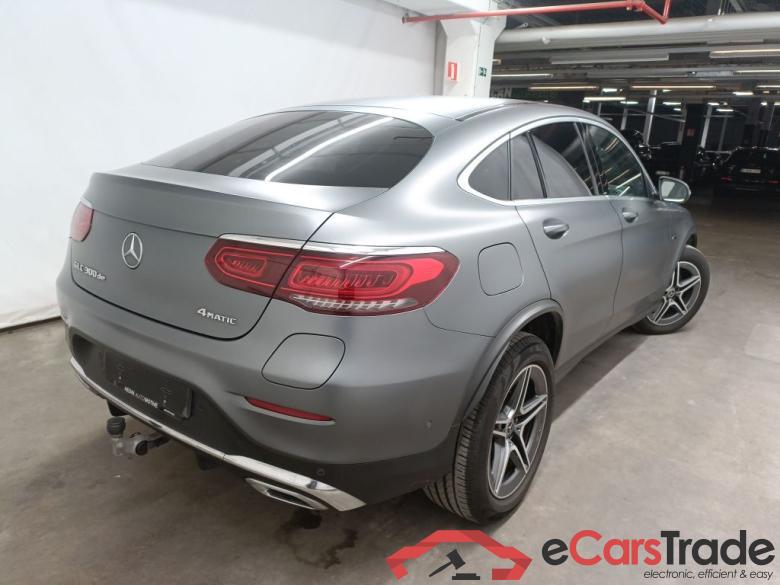 Mercedes-Benz GLC Coupé GLC 300 de 4MATIC 5d #2