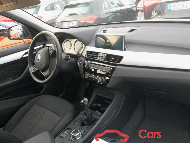 BMW X1 / 2019 / 5P / todoterreno sDrive18d #3