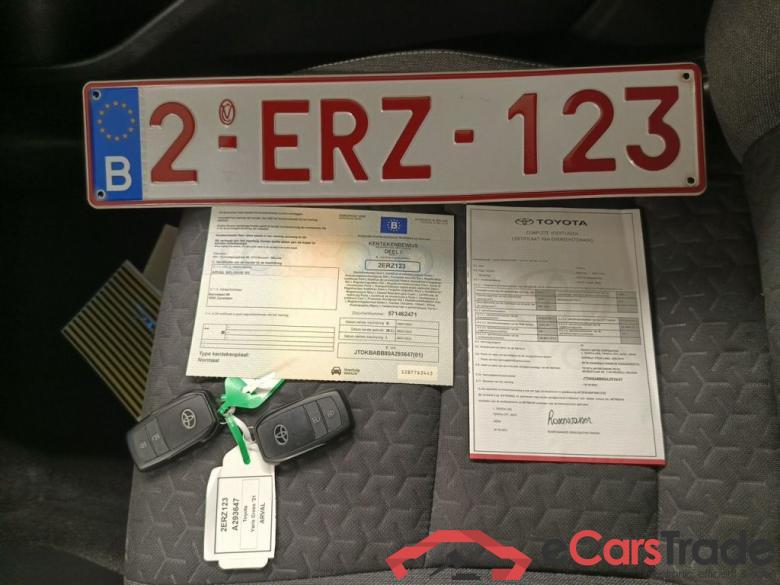 Toyota Yaris Cross 1.5 VVT-ie Hybrid Dynamic Plus CVT 5d #4