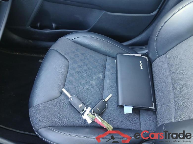 KIA Niro / 2019 / 5P / crossover 1.6 GDi PHEV 104kW (141CV) Drive #5