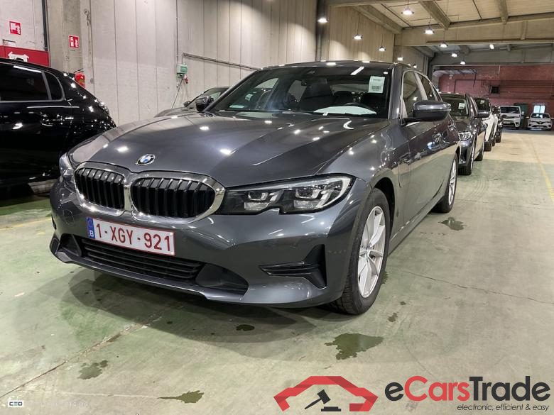 BMW 3-serie 2.0 330E (135KW) BERLINE