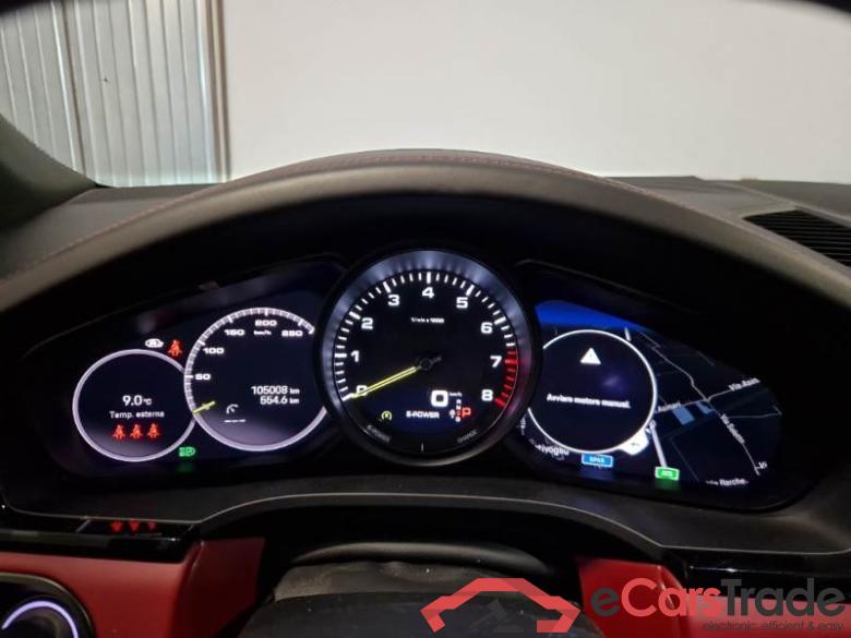 PORSCHE CAYENNE COUPE / 2019 / 5P / SUV 3.0 V6 E-HYBRID #4