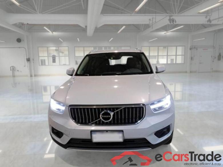 VOLVO XC40 / 2017 / 5P / SUV T4 PLUG-IN HYBRID AUTO RECH INSCRIP EXPR #6
