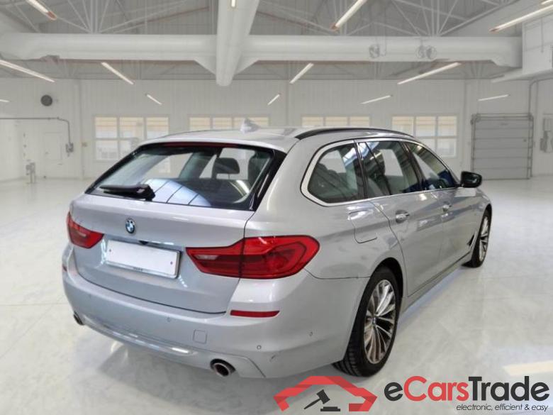 BMW SERIE 5 / 2016 / 5P / STATION WAGON 520D XDRIVE LUXURY AUTO TOURING #2