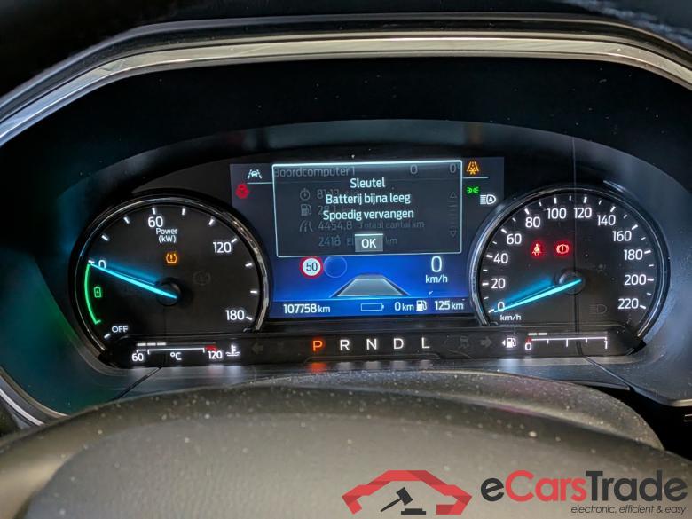 FORD Kuga 2.5 PHEV Titanium X #6