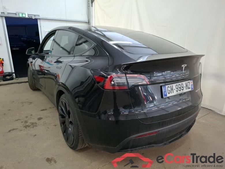TESLA Model Y / 2020 / 5P / SUV Performance Dual Motor AWD #3