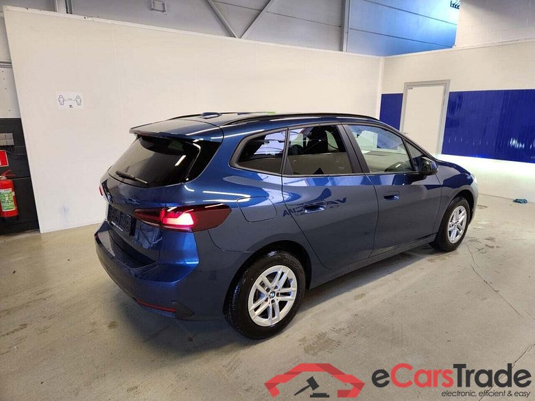 BMW 218d Active Tourer Travel Aut. LED LC-Pro Navi KeylessGo Klima PDC ... #3