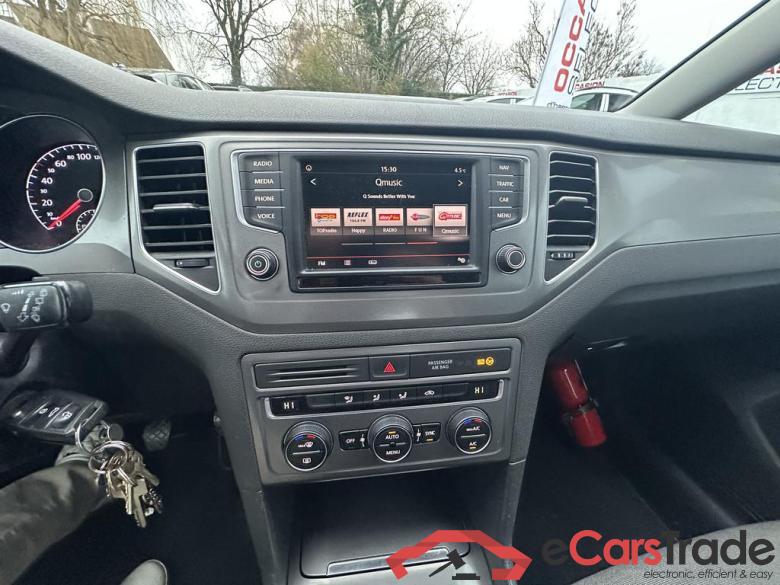 VOLKSWAGEN Golf Sportsvan Golf Sportsvan Trendline 1.6 TDI BlueMotion Technology 66 kW (90 ch) 5 vitesses manuel #2