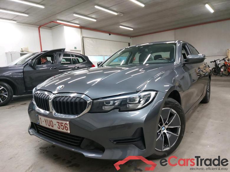 BMW - BMW 3 BERLINE 318dA 136PK Advantage Pack Business & PDC Front & Rear #1