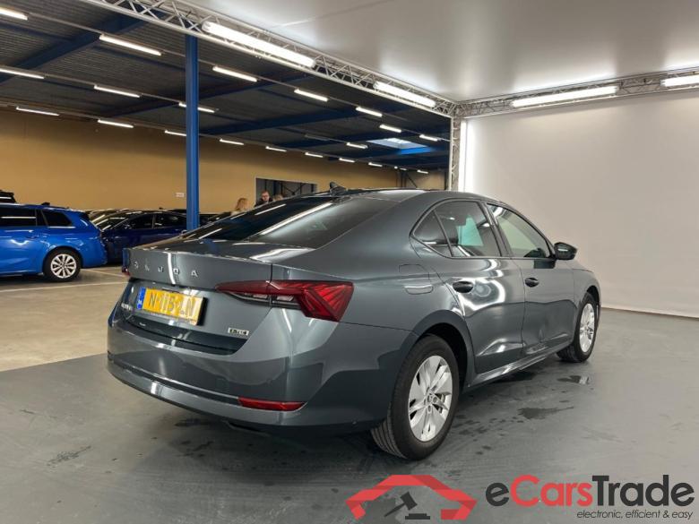 SKODA OCTAVIA 1.0 e-TSI Business Edition #4