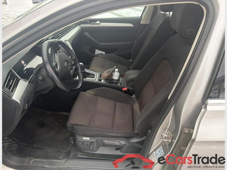 VOLKSWAGEN Passat Passat Comfortline 1.6 TDI BlueMotion Technology 88 kW (120 ch) 7 vitesses DSG #4
