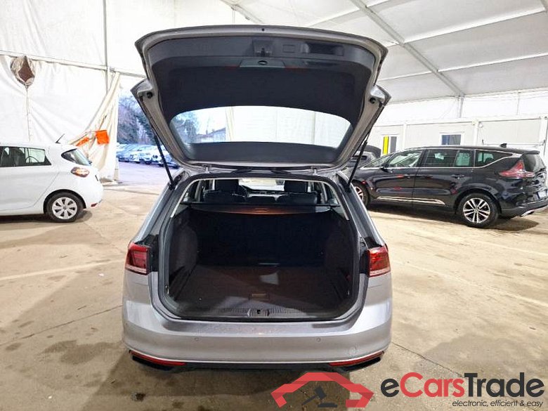 VOLKSWAGEN PASSAT / 2019 / 5P / STATION WAGON VAR. 2.0TDI SCR EVO 110KW BUSINESS DSG #5