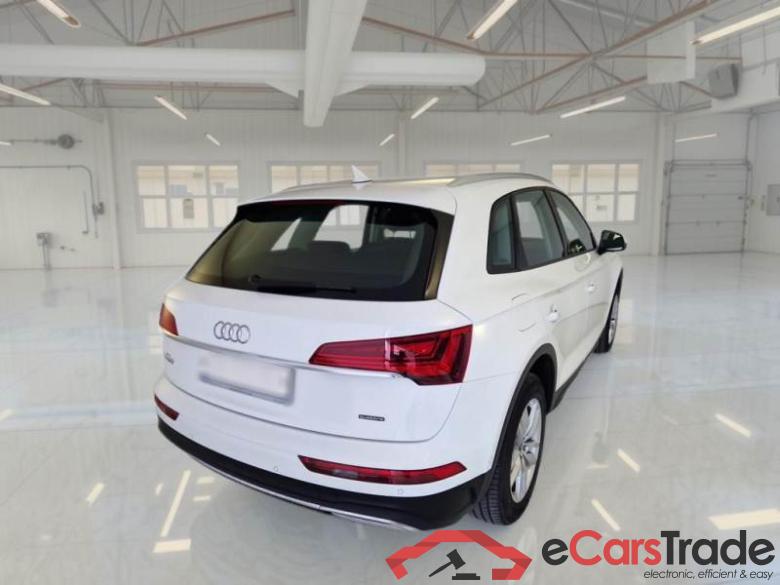 AUDI Q5 / 2020 / 5P / SUV 50 TFSI E BUSINESS QUATTRO S TRONIC #2