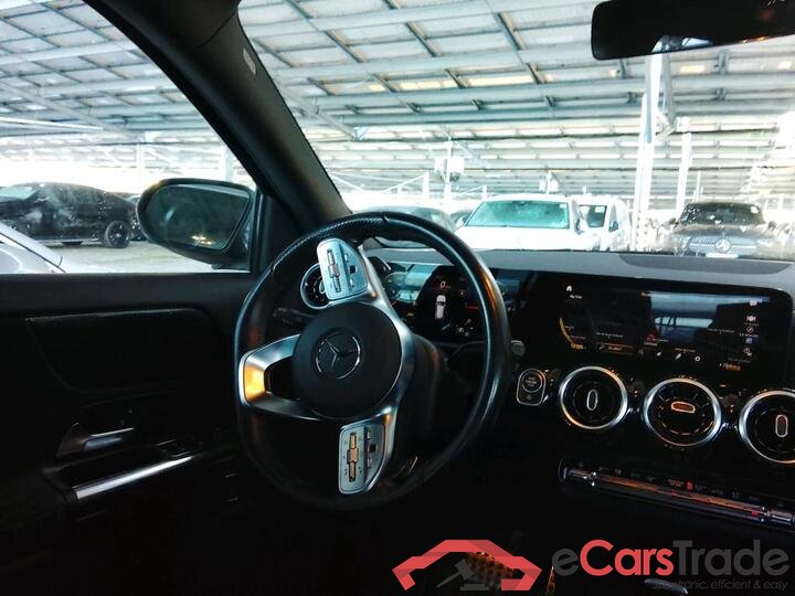 Mercedes GLA 200d AMG Aut. LED-Xenon Widescreen Navi 1/2 Sport-Leather-Alcantara KeylessGo Camera Klima PDC ... #6