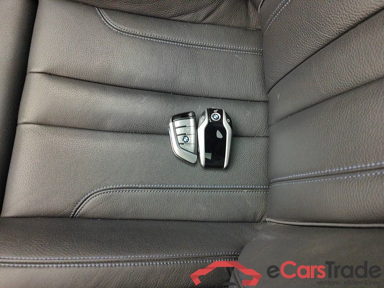 BMW 5 - 2020 545eXAS 286 PHEV 4d ///M-Sportkit (total options: 22,264 Ex.Vat) #4