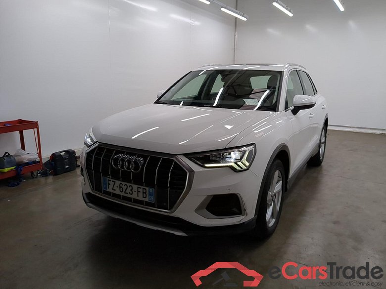 AUDI Q3 / 2018 / 5P / SUV 35 TFSI 150 MHEV S TRONIC DESIGN LUXE #1